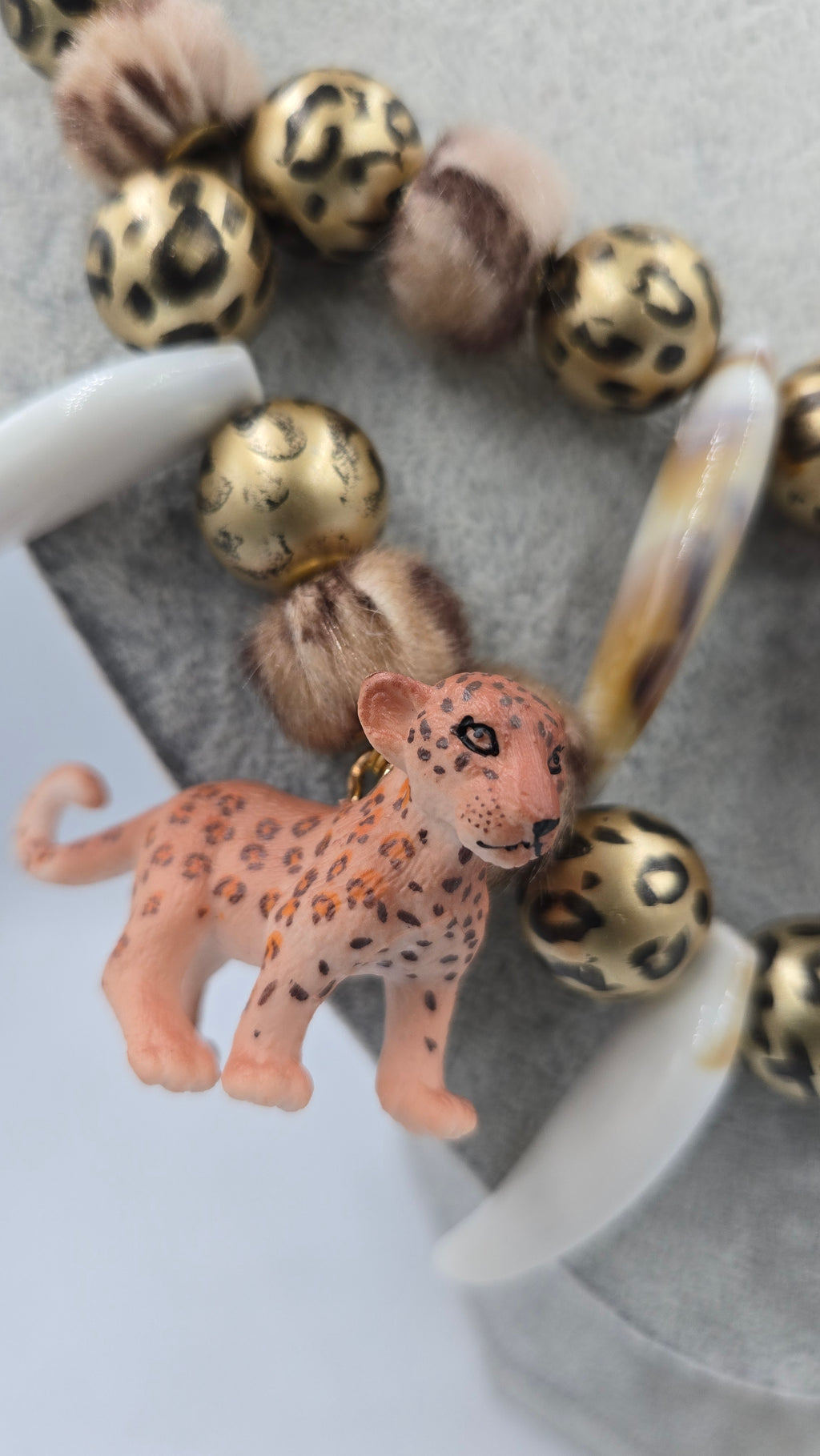 Junge Baby's; THE necklace for your ultimate Jungle feeling!