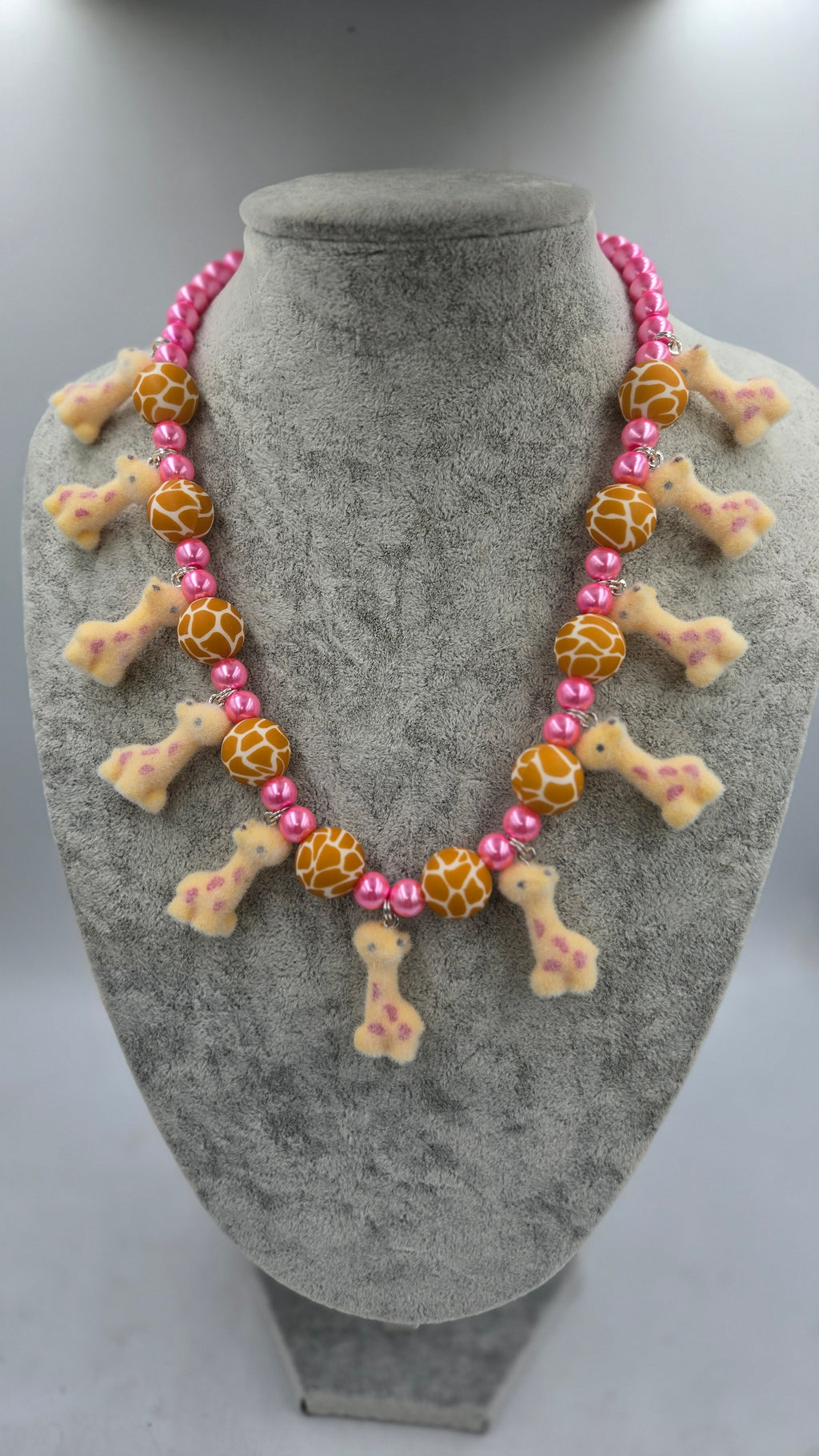 Giraffes met Style, een echte eye-catcher statement ketting