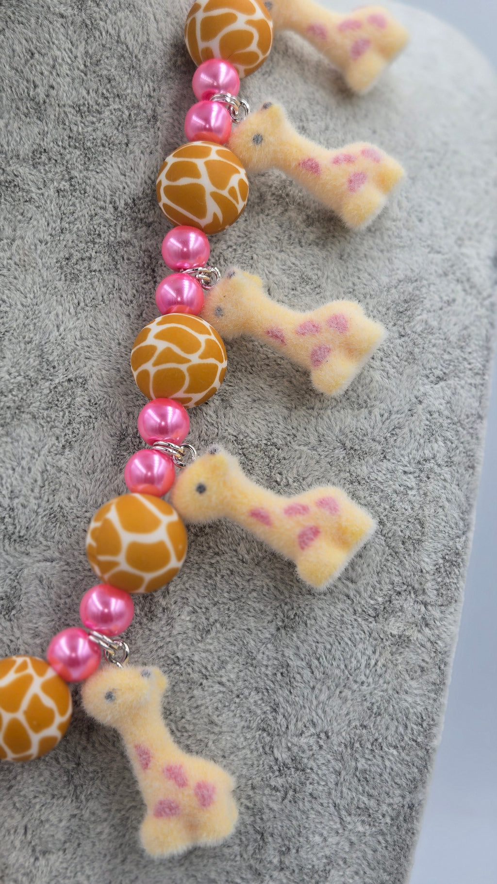 Giraffes met Style, een echte eye-catcher statement ketting