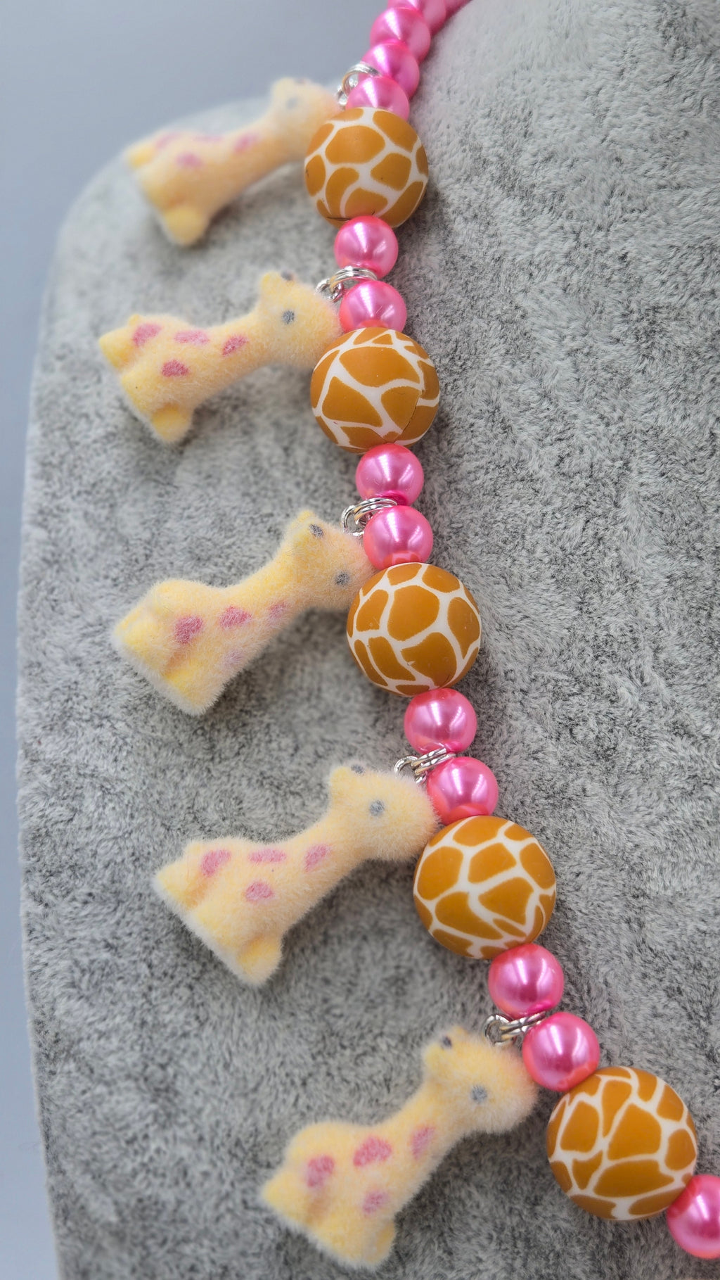 Giraffes met Style, een echte eye-catcher statement ketting